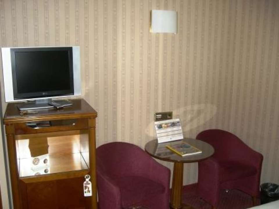 Zimmer Sitzecke Lugano Dante Center Swiss Quality Hotel