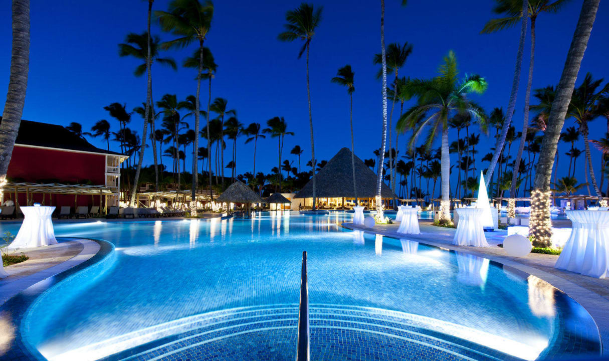 look-of-the-pool-at-night-barcelo-bavaro-beach-adults-only-punta