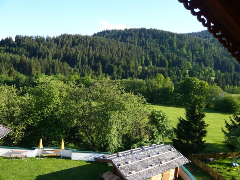 Aussicht Richtung Garten. Südseite. Wellnessresort Seiwald