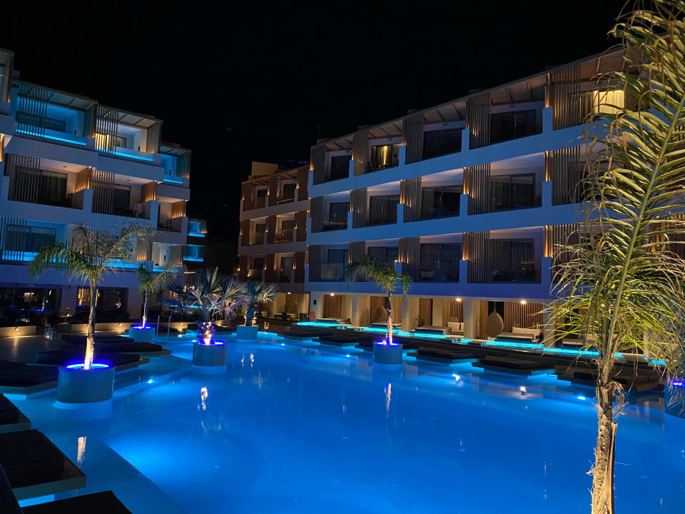 Pool AKASHA Beach Hotel & Spa