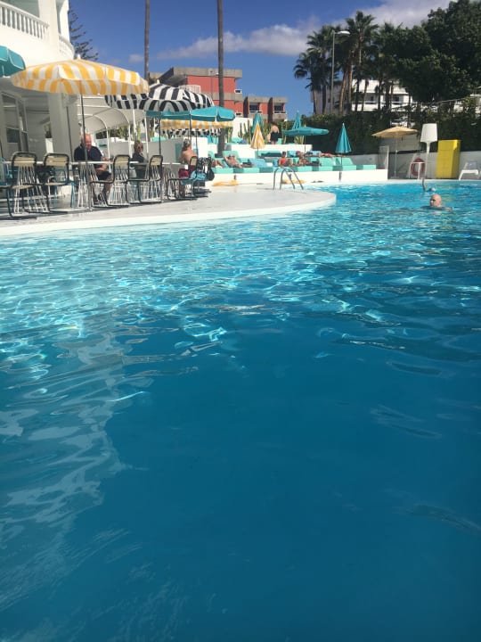 Pool Hotel Gold by Marina