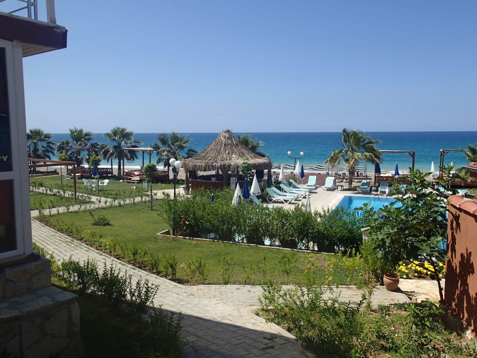 Außenanlage Adora Calma Beach Hotel