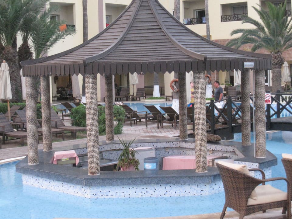 Die Poolbar Hotel Paradis Palace