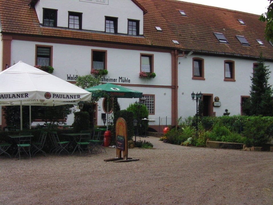 Außenansicht Knittelsheimer Mühle Waldhaus Knittelsheimer Mühle