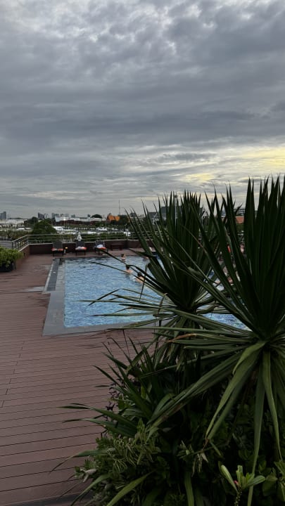 Pool Hotel Dang Derm in The Park