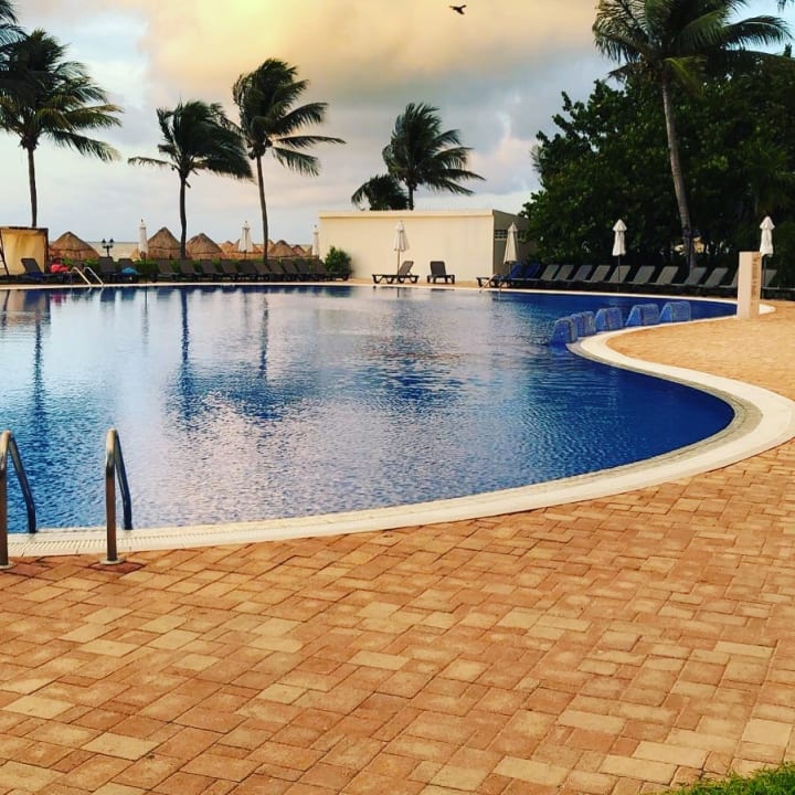 Pool Ocean Coral & Turquesa by H10