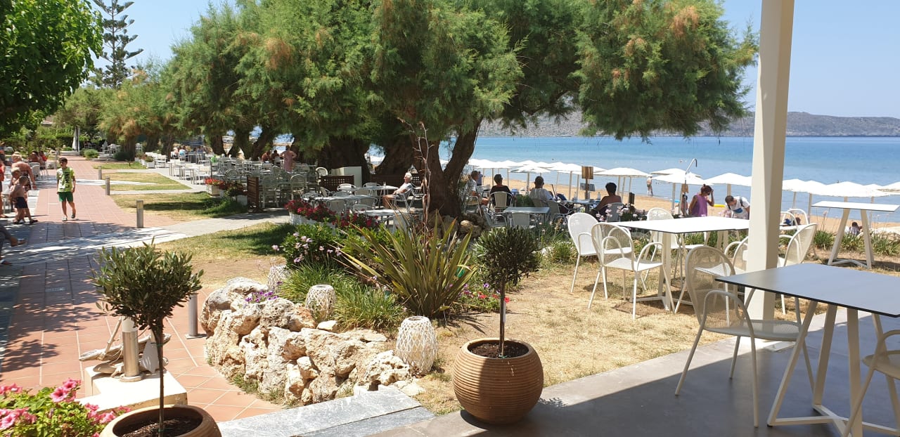 Gartenanlage Giannoulis Santa Marina Beach