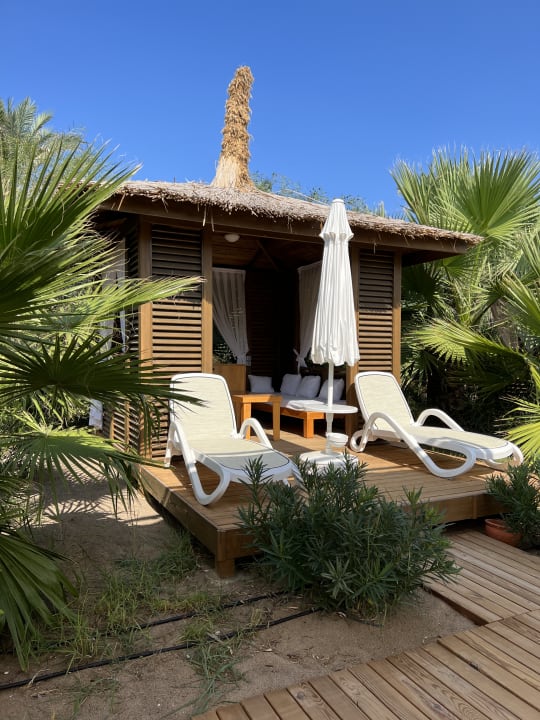 Strand Royal Wings Hotel