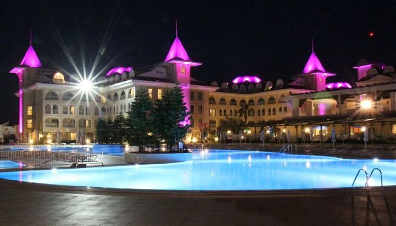 Pool Side Star Resort