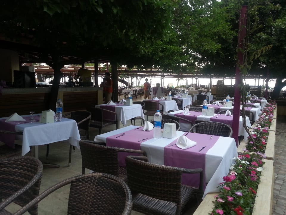 Vor dem Ansturm aufs Buffet Ulusoy Kemer Holiday Club