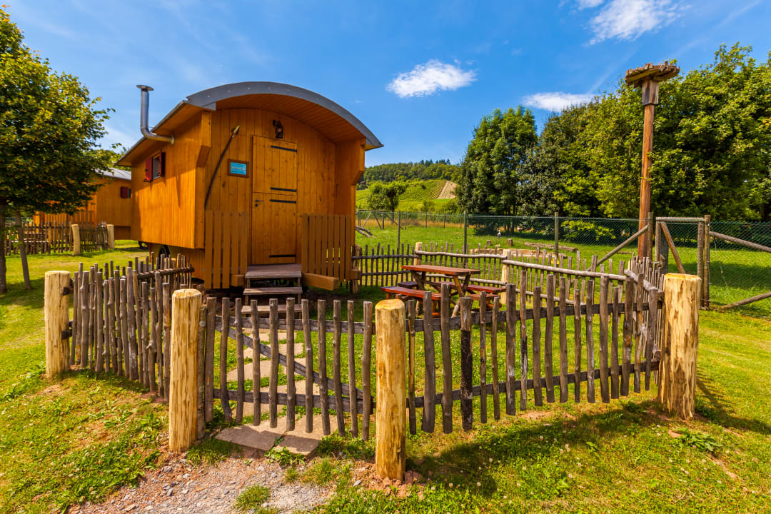 Außenansicht Natur-Resort Tripsdrill