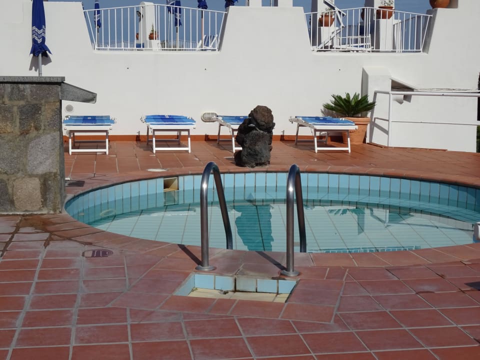 Thermalbecken Poggio Aragosta