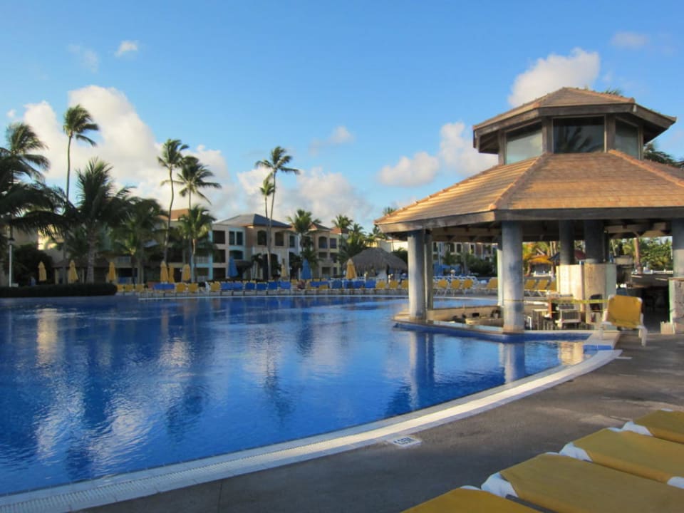 Pool Ocean Blue & Sand