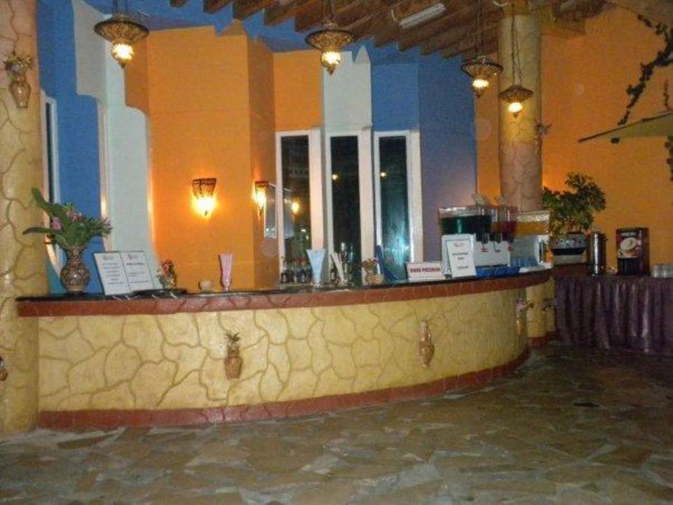 Uno dei bar Hawai Beach Club