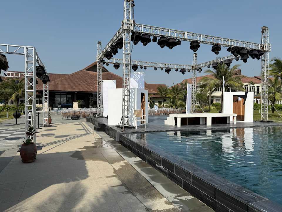 Pool ROBINSON NAM HOI AN