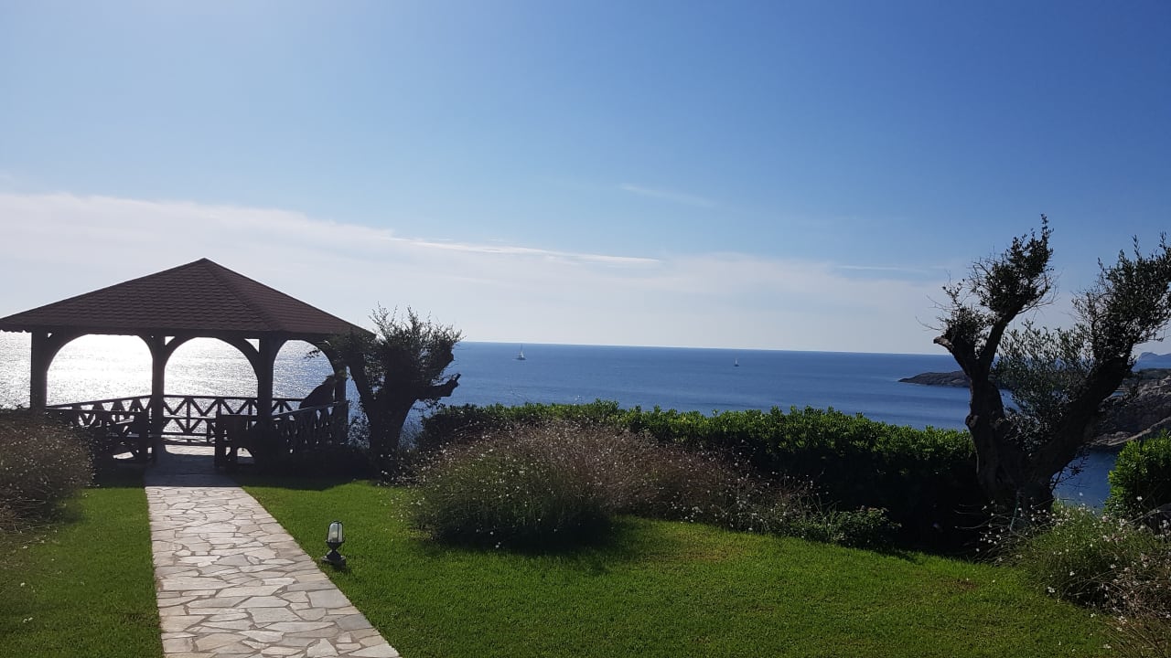 Gartenanlage Hotel Kalithea Horizon Royal