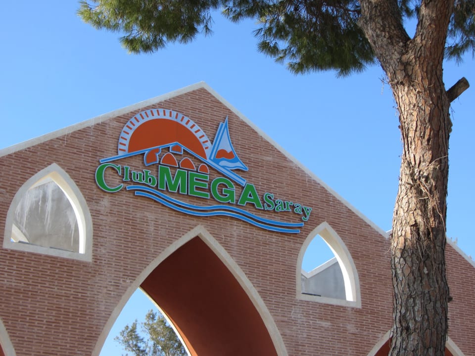 Das neue Haupttor  Megasaray Club Belek