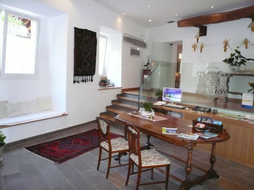 Check-In Bereich Hotel Romanda