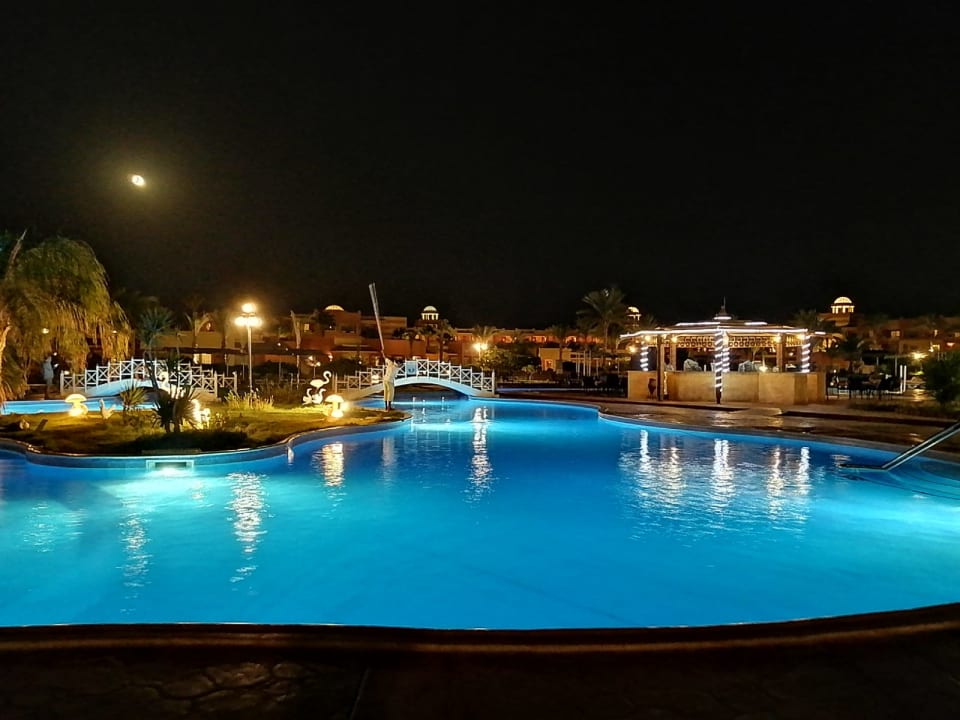 Pool Malikia Resort Abu Dabbab
