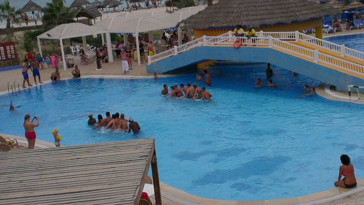 Wasserspiele im Pool Caribbean World Thalasso Djerba