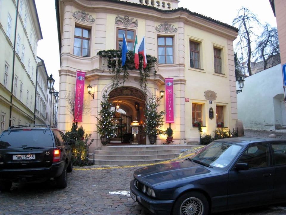 Entrance Residence Hotel Alchymist