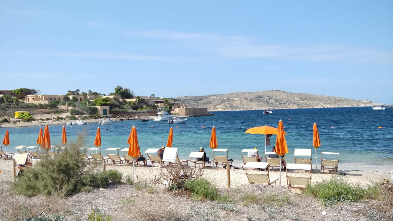 Strand Comino Hotel & Bungalows
