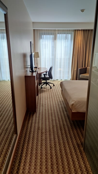 Zimmer Hampton by Hilton Berlin City West