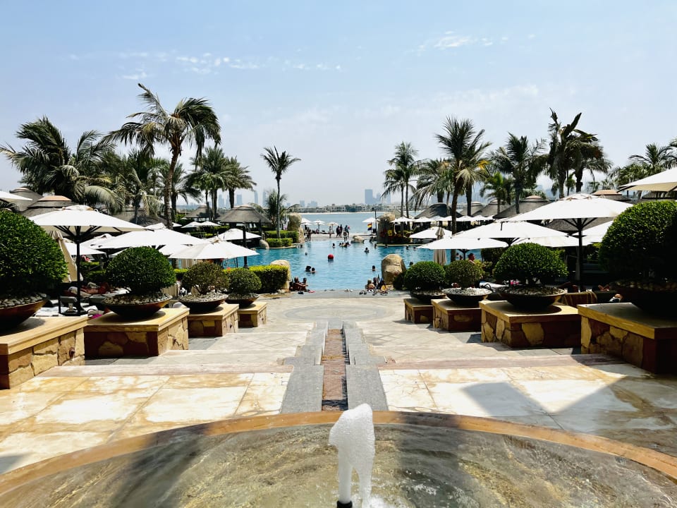 Pool Sofitel Dubai The Palm Resort & Spa