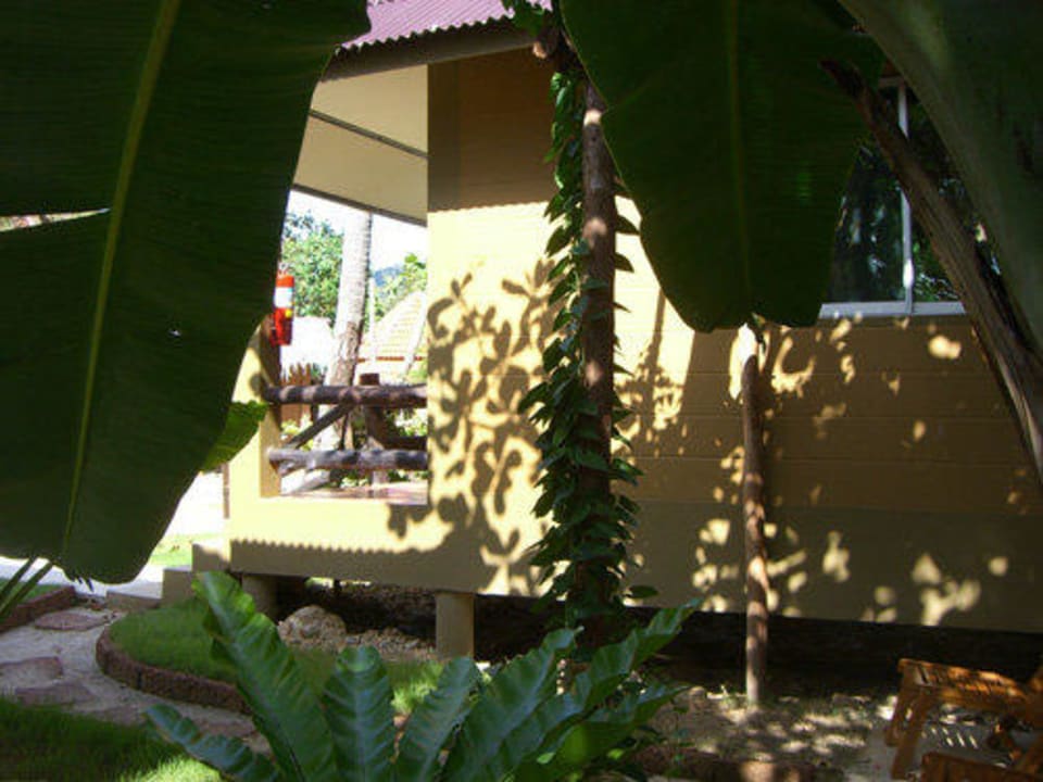 Bungalows von der Seite Hotel Lanta Castaway Resort