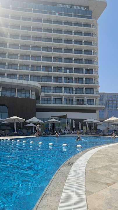 Pool Hampton by Hilton Marjan Island