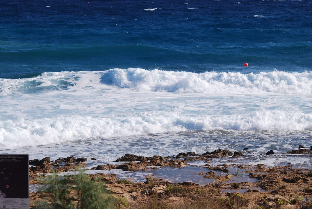 Strand Crystal Springs Beach Hotel