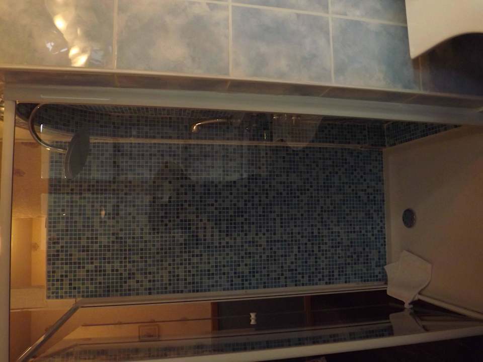 Riesige neuwertige Dusche Le Chateau de Puxe