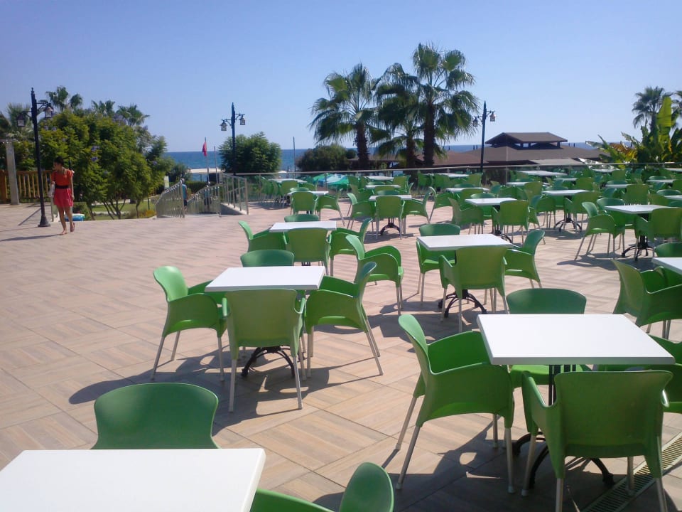 Teil der Poolbar mit Blick auf Strand Arcanus Hotels Sorgun