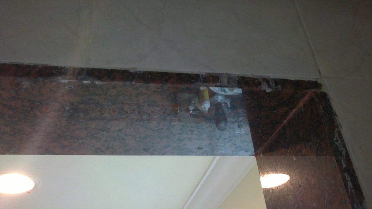 Dreckiger Türrahmen Hotel Riu Palace Punta Cana