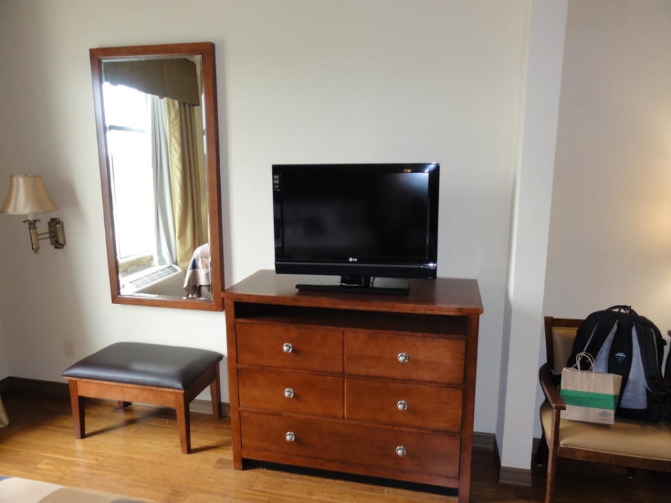 Riesiger TV Hotel Wingate By Wyndham Tuscaloosa