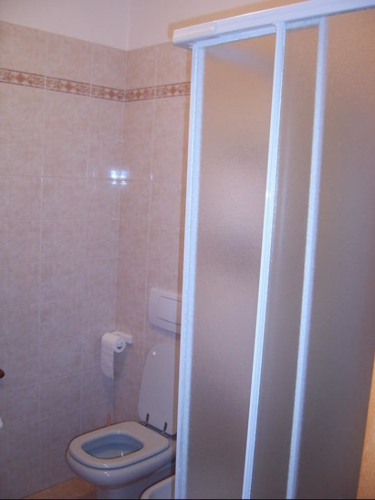 Dusche Residenza Ai 4 Olivi B&B