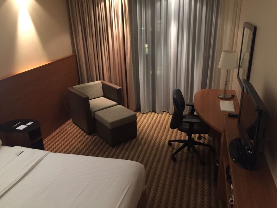 Zimmer Hampton by Hilton Berlin City West