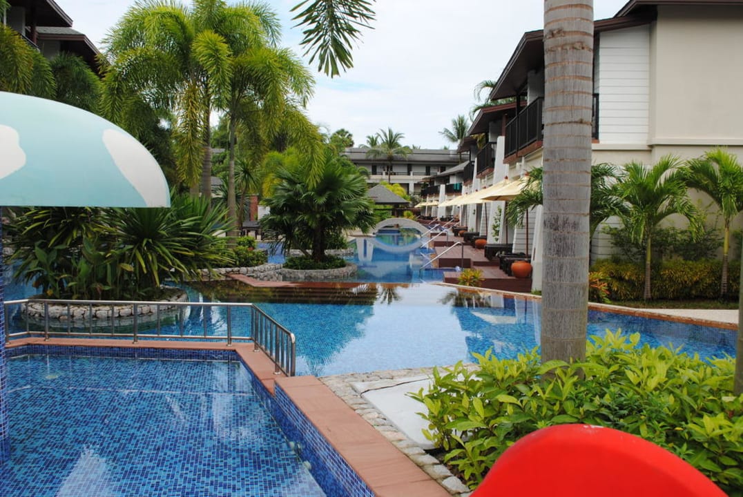 Hinterer Teil des Pools bei Access Zimmern La Flora Khao Lak