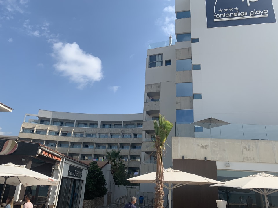Außenansicht Aparthotel Fontanellas Playa