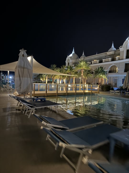 Pool Titanic Royal