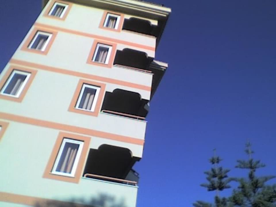 hotel von der seite Side Bay Hotel