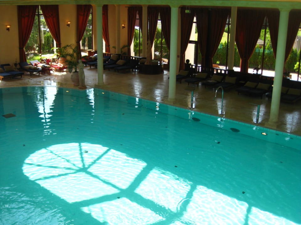 Wellness-Pool Hotel Yachthafenresidenz Hohe Düne