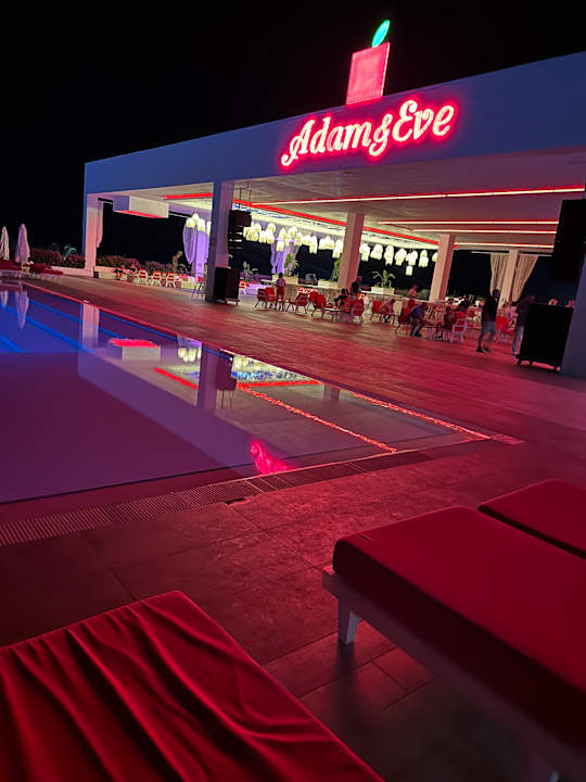 Außenansicht Adam & Eve - Adults only