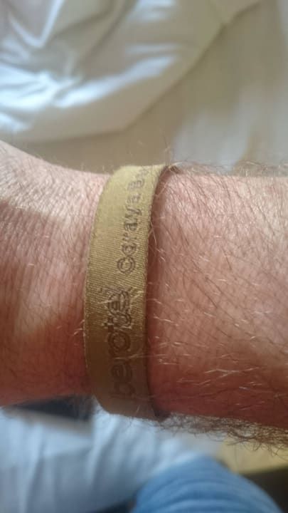 Stoff und keine Plastikbändchen! Spitze Steigenberger Coraya Beach - Adults only