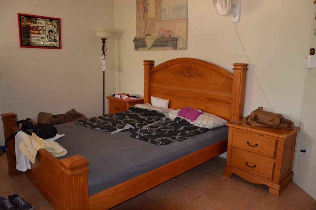 Bequemes Doppelbett Bon Palm Studio