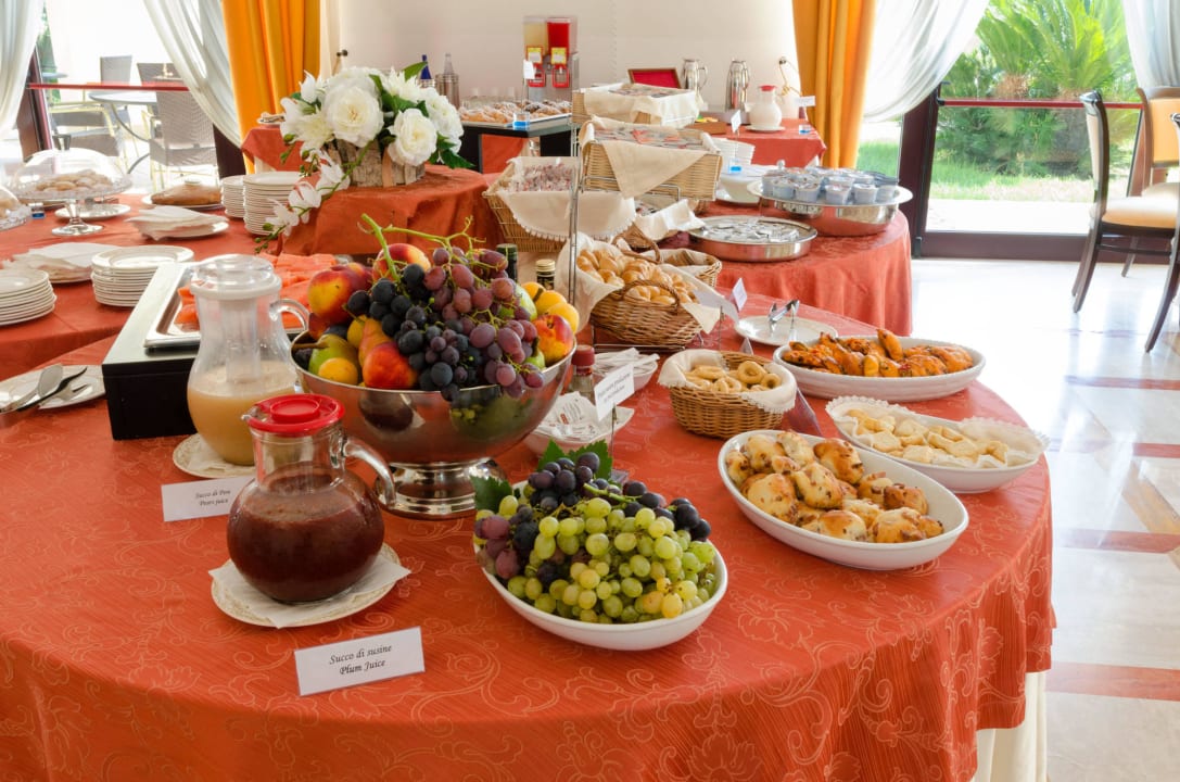 Breakfast buffet Hotel Tenuta La Baronessa Resort