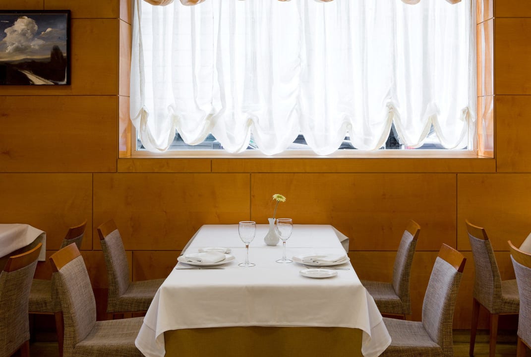 Restaurant NH Madrid Zurbano
