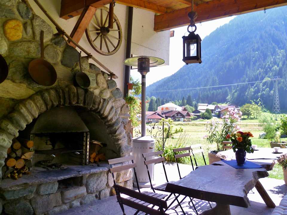 Gartenanlage Apartments Suggadin