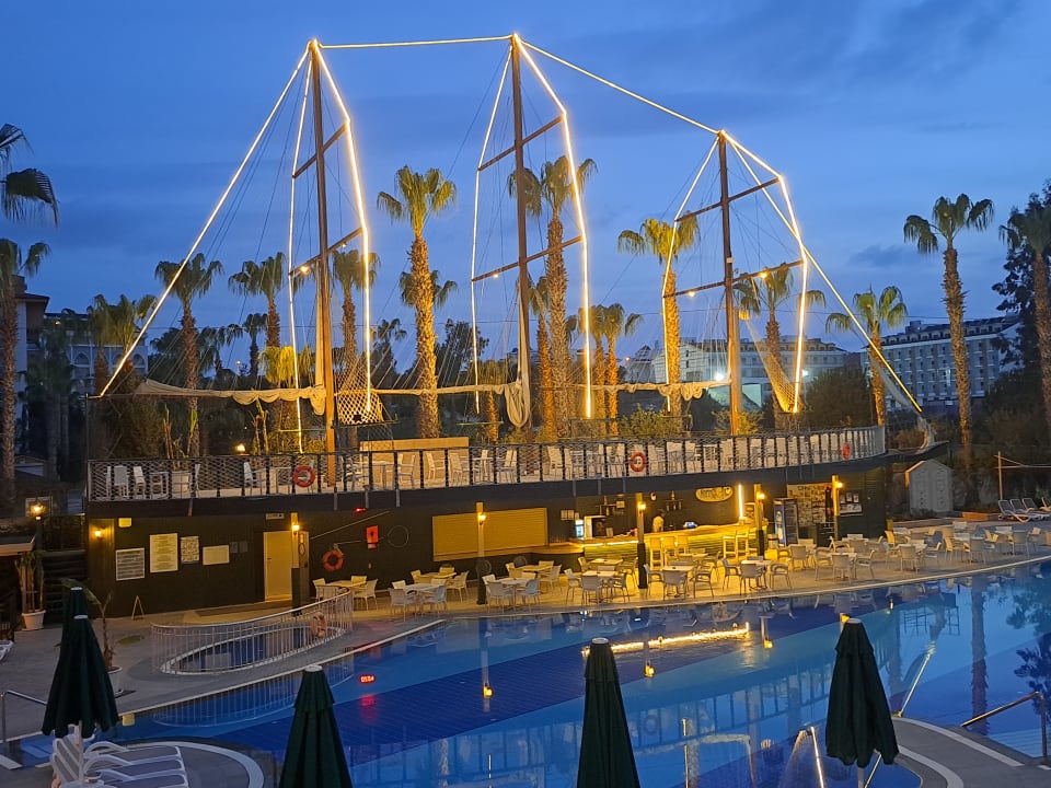 Pool Can Garden Resort