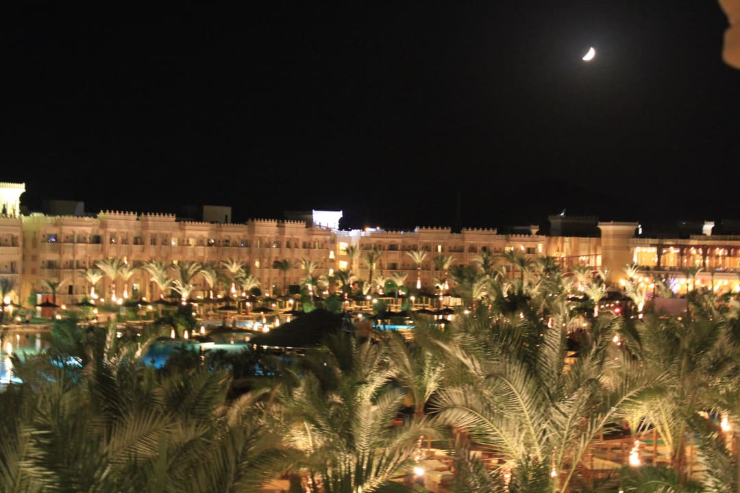 Ausblick vom Zimmer bei Nacht Pickalbatros Palace Resort